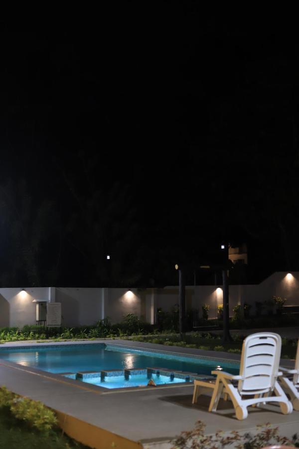 Seeheim Resorts Athirappilly Exterior foto