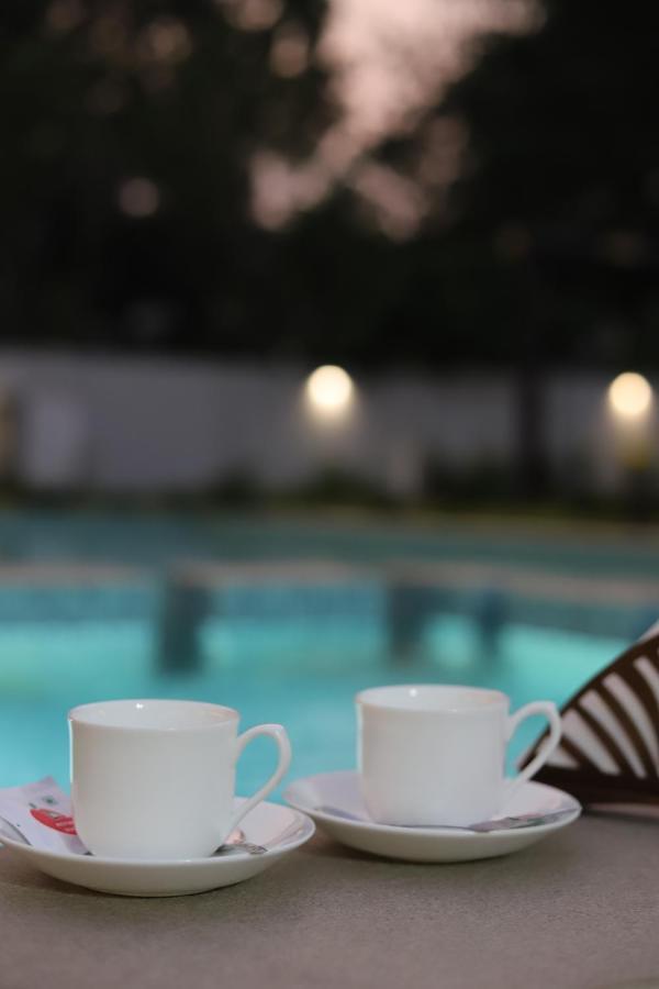 Seeheim Resorts Athirappilly Exterior foto